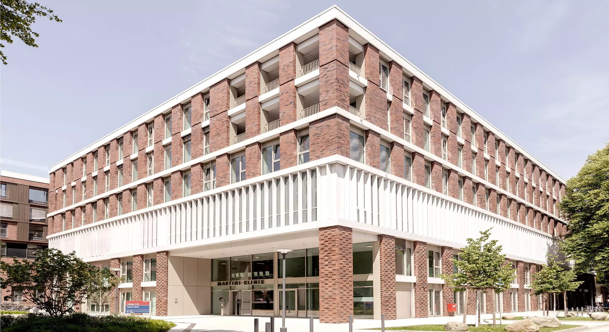 Martini-Klinik Hamburg enhances prostate cancer treatment with digital PROMs and QuestManager